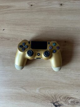 Playstation 4 - 3