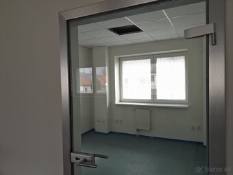 Prenájom kancelárskych priestorov s parkovaním Vodná Nitra - 3