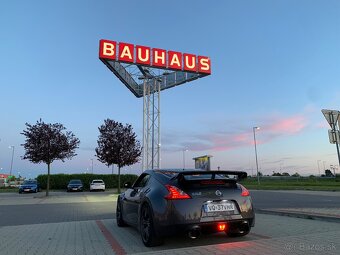 Nissan 370Z 40th Anniversary OEM+ - 3