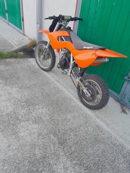 TALIANSKY MOTOCYKEL MALAGUTI GRIZZLY 12 50CCM 2TAKT AUTOMAT - 3