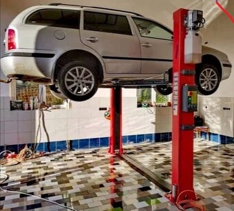 Dvojstlpový zdvihák BOR 4,2Ton a 5TON ramena 3dielne automat - 3