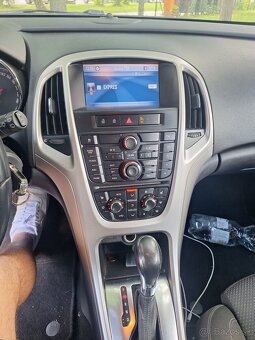 Opel Astra J 2.0cdti 118kw 2012 - 3