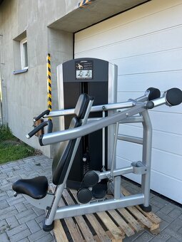 Stroj na ramená - Life Fitness Signature Shoulder Press - 3