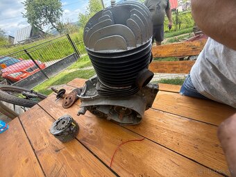 Motor jawa 353 - 3