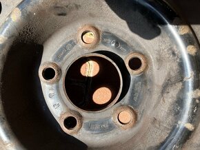 Predam 4ks zachovale plechove disky KFZ 8077 5,5Jx15 ET47. - 3