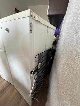 Predám chladničku Zanussi ZRT18100WA - 3