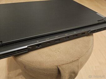 Lenovo Legion Pro 5 16IRX8 Onyx Grey kovový - 3