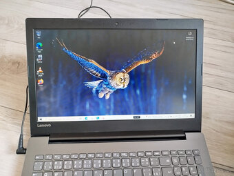 notebook Lenovo IdeaPad - 15.6" AMD A4, 8GB, 2x VGA, SSD - 3