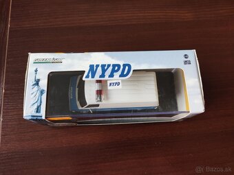 1987 Dodge Ram B250 NYPD Van 1:43 - 3