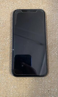 Mám na predaj iphone11 64 gb - 3