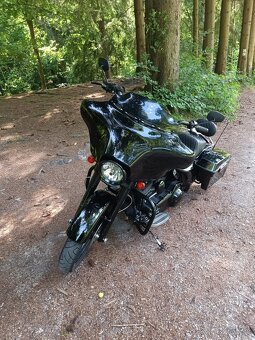 Harley Davidson Street Glide - 3