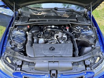 Predám BMW E90 320d 120kw 2006 Montego Blue Metallic - 3