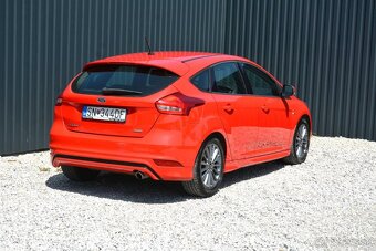 Ford Focus 1.5 Benzín 110kw ST LIne SR 1 Majiteľ - 3