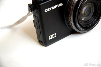 Olympus XZ-1 ....F1.8 - 3