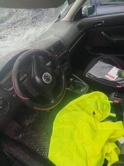 Volkswagen Golf 4 - 3