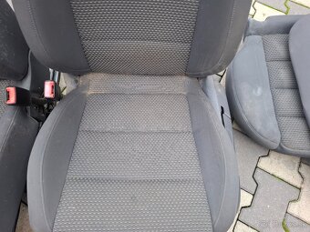 VW Golf V.    Sedačky - 3