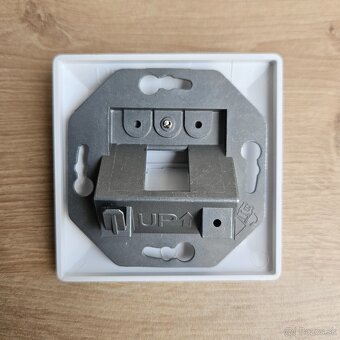 TOP: Zasuvka Solarix RJ-45 - 3