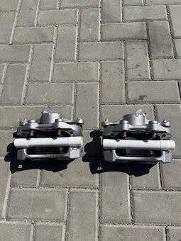 ORIGINÁL PSA predné brzdové strmene - 3