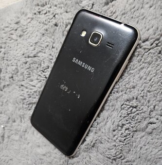 samsung galaxy j3 - 3