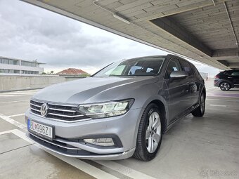 Volkswagen Passat Variant 2.0 TDI EVO Elegance DSG - 3