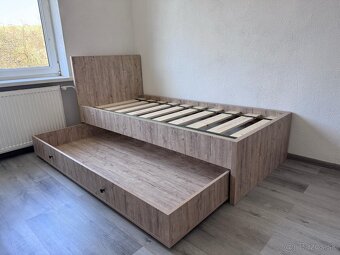 Predám kvalitnú pevnú posteľ 90x200cm - úplne NOVA - 3