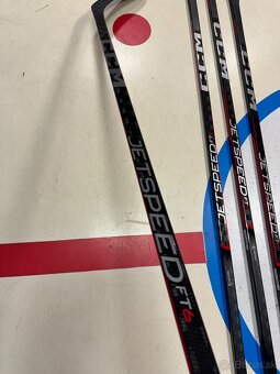 UPLNE NOVA PROFI HOKEJKA CCM JETSPEED FT6 SR SIGMATEX - 3