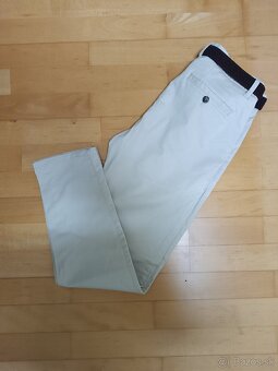 Pánske béžové nohavice s opaskom - 3