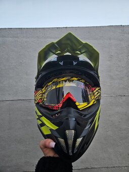 Helma na motorku - 3