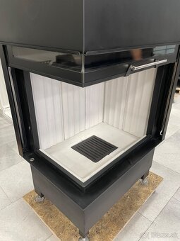 Zdvíhacia rohová krbová vložka SPARTHERM - 3