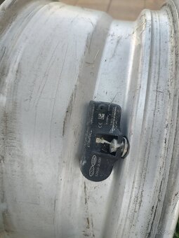 Alu disky KIA 5x114,3 17x7J ET56 - 3