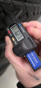 Zimné pneu contitental 235/45 r18 - 3