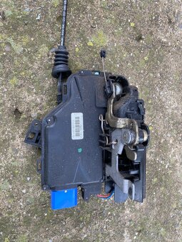 Zámok dverí octavia 2 LP - 3