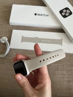 Apple Watch SE (2. generácia) 40 mm – Starlight - 3