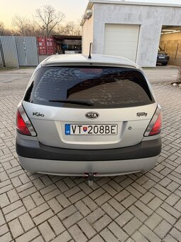 Kia Rio Sporty - 3