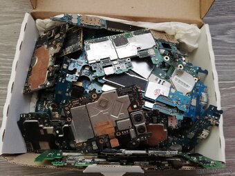 Predám mobily ná náhradné diely - 3