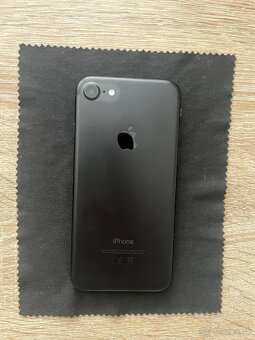iPhone 7 - 3