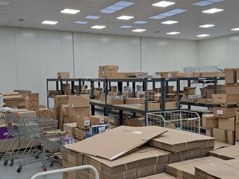 Prenájom skladu 615,43m2 + kancelárie, soc zázemie 48,… - 3