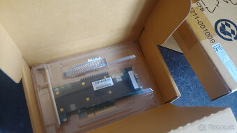 Broadcom LSI 9600-24i Tri-Mode HBA NOVÉ - 3