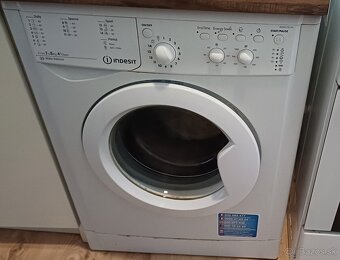 Šikovná práčka INDESIT, len trojročná, plne funkčná - 3