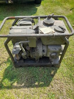 Vojenská elektrocentrala 1kw 220V - 3