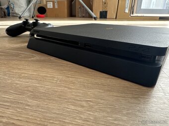 predám PS4 Slim 500GB. Všetko 100% stav nového kusu - 3