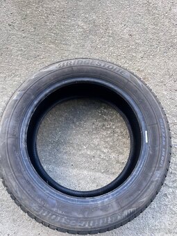 Predám ZÁNOVNÉ  zimné pneumatiky BRIDGESTONE 215/55 R17 - 3