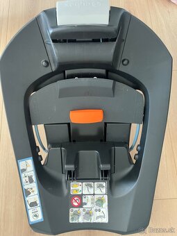 Autosedačka Cybex Aton + isofix základňa - 3