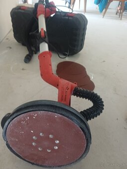 Brúska na sádrokartón - žirafa - 3