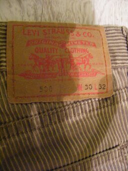 Pánske kordové džínsy a dámske džínsy Levi's - 3