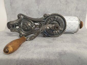 Krásný velmi styrá mlynček IDA se smaltom, dekoracia,sbierka - 3