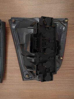 Škoda Octavia 1 zadné svetlá - 3