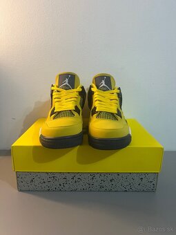 Jordan 4 Retro Lightning - 3