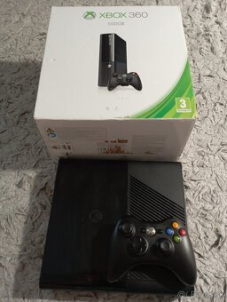 XBOX 360 E 500GB HDD - 3