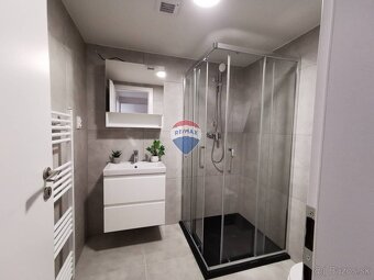 Na prenájom zrekonštruovaný 1,5 izbový byt, 40m2, ul. Šoltés - 3